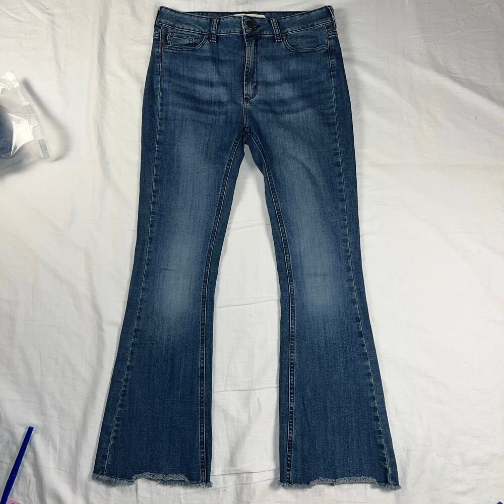 Rapsodia Denim Raw Hem Mid Rise Flare Jeans Medium Wash Bum Hugger Size 28